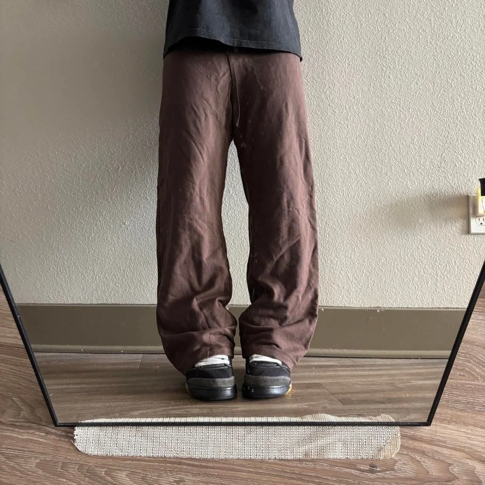 Vintage Y2K/2000s Brown Athletic Essential Sweatpants! Fits M